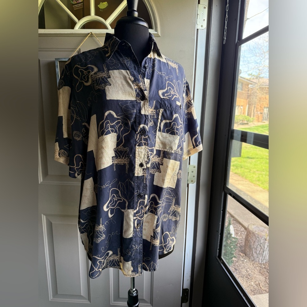 Vintage K Arnold book floral print short sleeve silk blouse, size medium